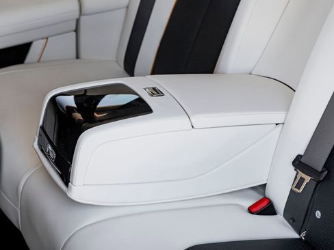 Certified 2024 Rolls-Royce Ghost AWD/4WD image 18