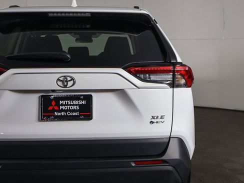 Used 2025 Toyota RAV4 XLE image 14