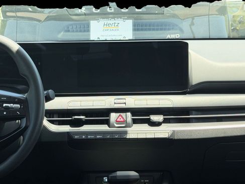 Used 2025 Kia K4 LXS image 36