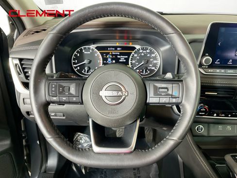 Used 2023 Nissan Rogue SL AWD/4WD image 12