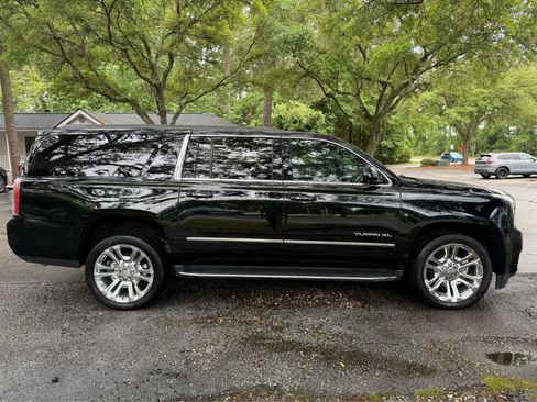 Used 2020 GMC Yukon XL SLT w/ Premium Edition RWD image 6