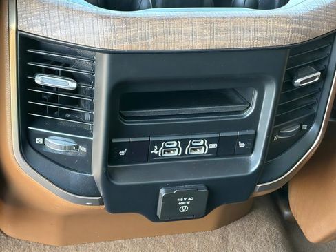 Used 2019 RAM 1500 Limited AWD/4WD image 13