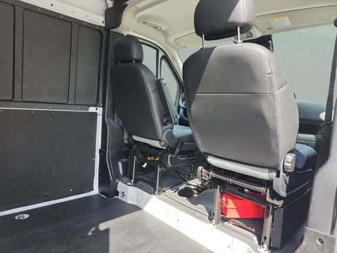 Used 2025 RAM ProMaster 2500 w/ Convenience Group FWD image 19