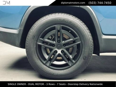 Used 2025 Rivian R1S Adventure AWD/4WD image 46