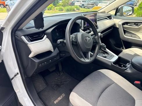 Used 2024 Toyota RAV4 XLE w/ Convenience Package AWD/4WD image 14