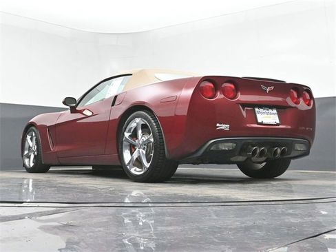 Used 2005 Chevrolet Corvette Convertible w/ Preferred Equipment Group image 32