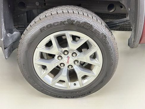 Used 2018 GMC Sierra 1500 SLT w/ Texas SLT Premium Package AWD/4WD image 34