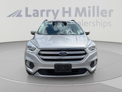Used 2017 Ford Escape SE w/ Equipment Group 201A AWD/4WD image 8