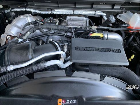 Used 2023 Chevrolet Silverado 3500 LT w/ Convenience Package image 11