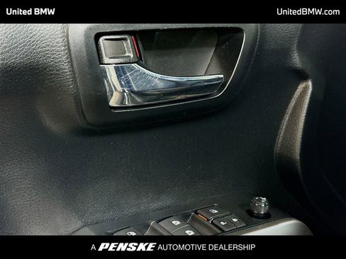 Used 2022 Toyota Tacoma Limited image 3