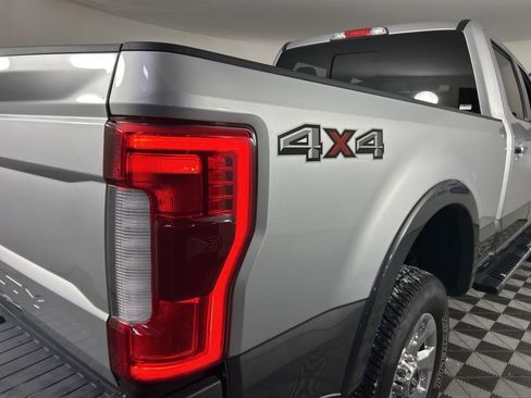 Used 2019 Ford F250 Lariat w/ Lariat Ultimate Package image 10