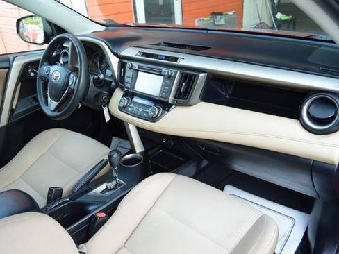 Used 2014 Toyota RAV4 XLE AWD/4WD image 15