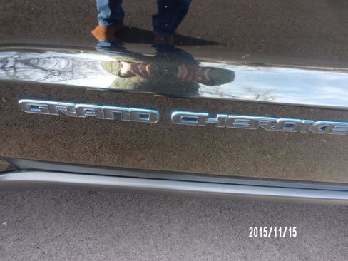 Used 2018 Jeep Grand Cherokee Laredo image 8