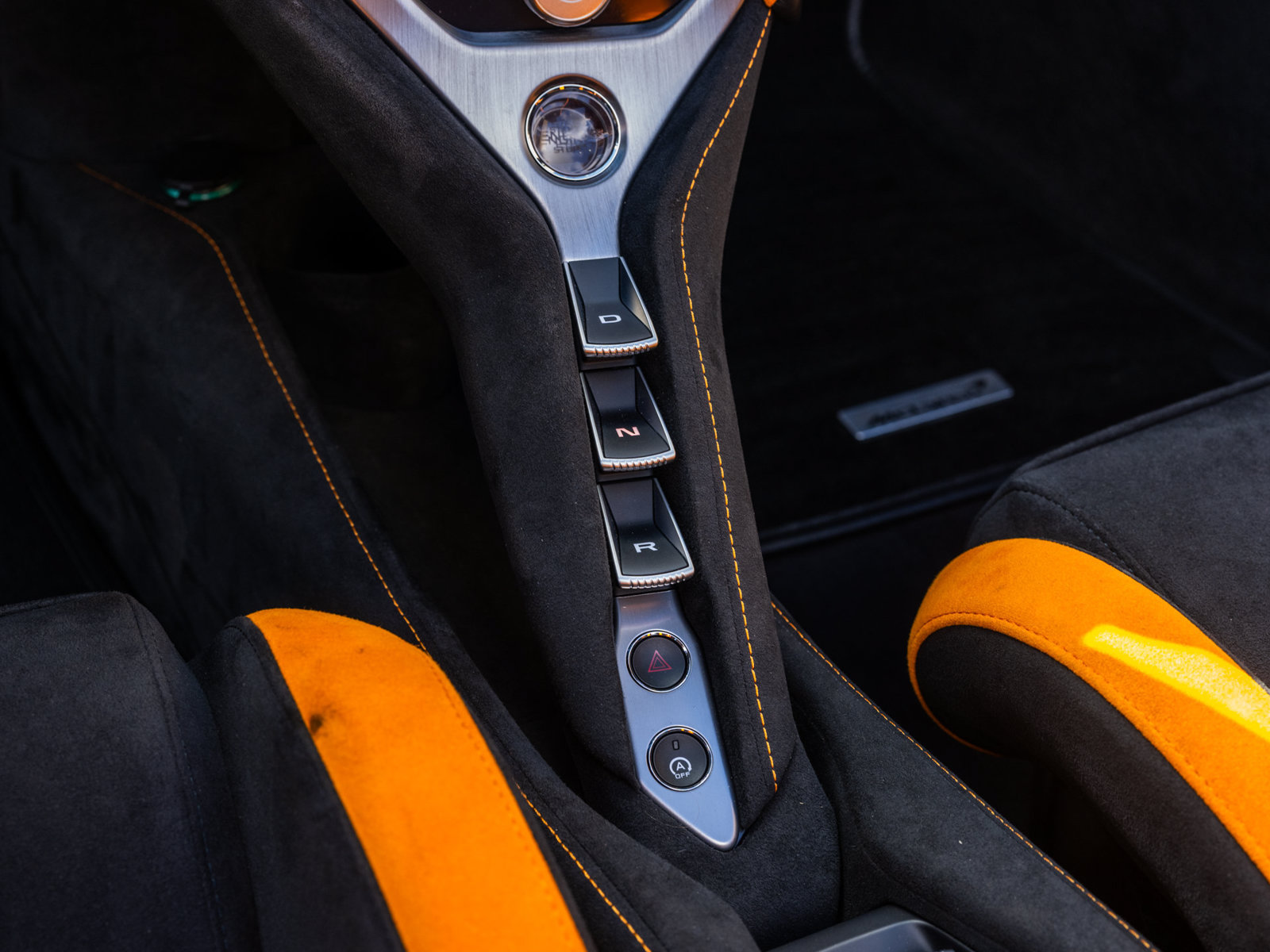 Used 2024 McLaren 750S Spider RWD image 26