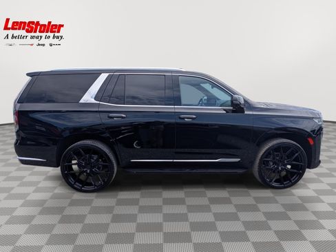 Used 2023 Cadillac Escalade Luxury AWD/4WD image 6