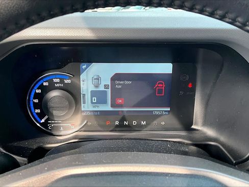 Used 2024 Ford Bronco Black Diamond image 24