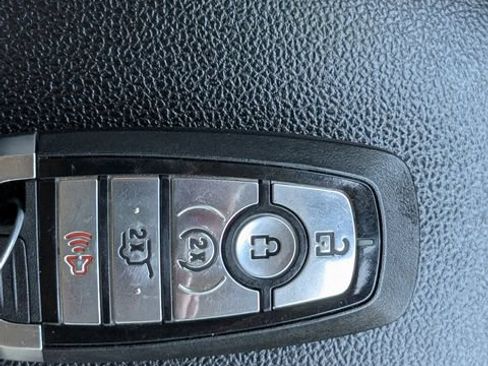 Used 2020 Ford Escape SEL AWD/4WD image 28