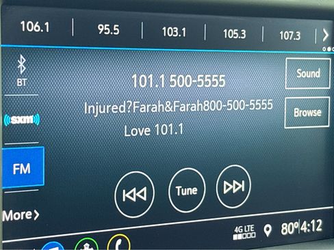 Used 2022 Chevrolet Silverado 1500 LT w/ Z71 Off-Road Package image 7