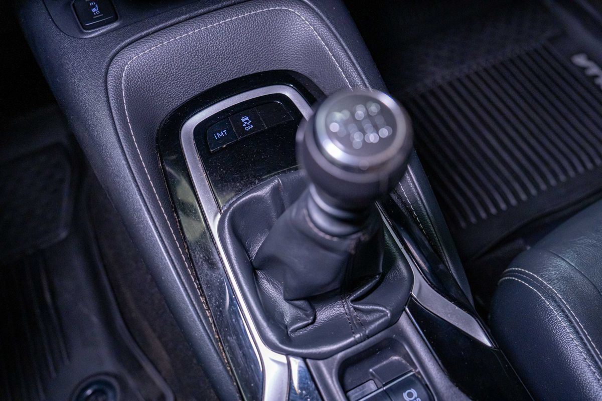 Used 2019 Toyota Corolla XSE FWD image 24