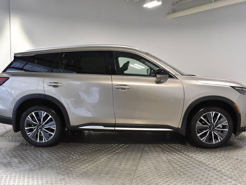 Certified 2026 INFINITI QX60 Luxe w/ Family Package image 11