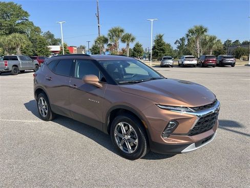 Used 2024 Chevrolet Blazer LT w/ Convenience Package image 2
