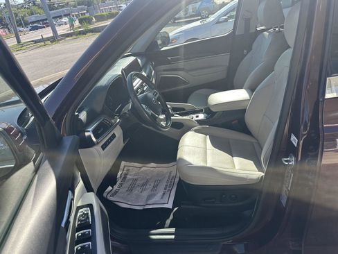 Used 2021 Kia Telluride EX w/ EX Premium Package FWD image 22