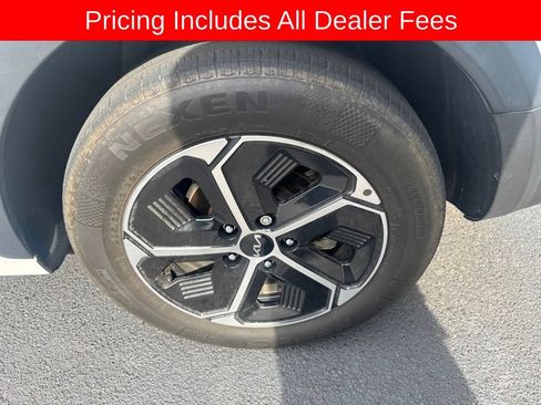 Used 2024 Kia Niro EX FWD image 16