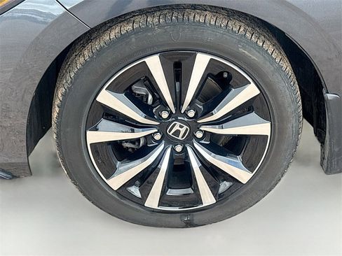 Used 2024 Honda Civic EX image 30