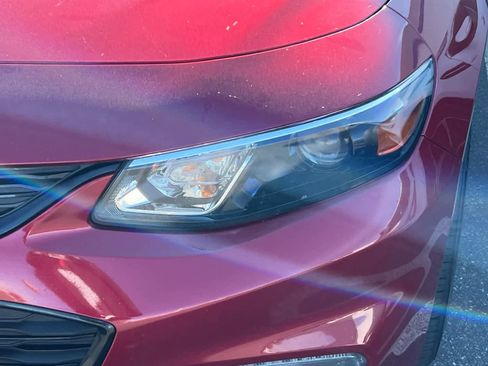 Used 2018 Chevrolet Malibu LT image 11