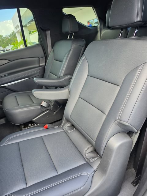 Used 2026 Chevrolet Traverse LT FWD image 19