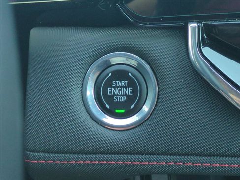Used 2024 Chevrolet Colorado Z71 w/ Z71 Convenience Package 2 AWD/4WD image 26