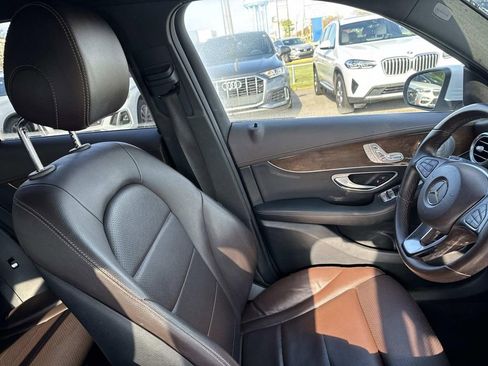 Used 2018 Mercedes-Benz GLC 300 w/ Premium Package image 12