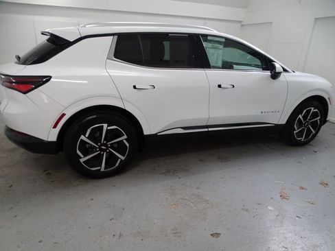 Used 2025 Chevrolet Equinox EV LT image 22