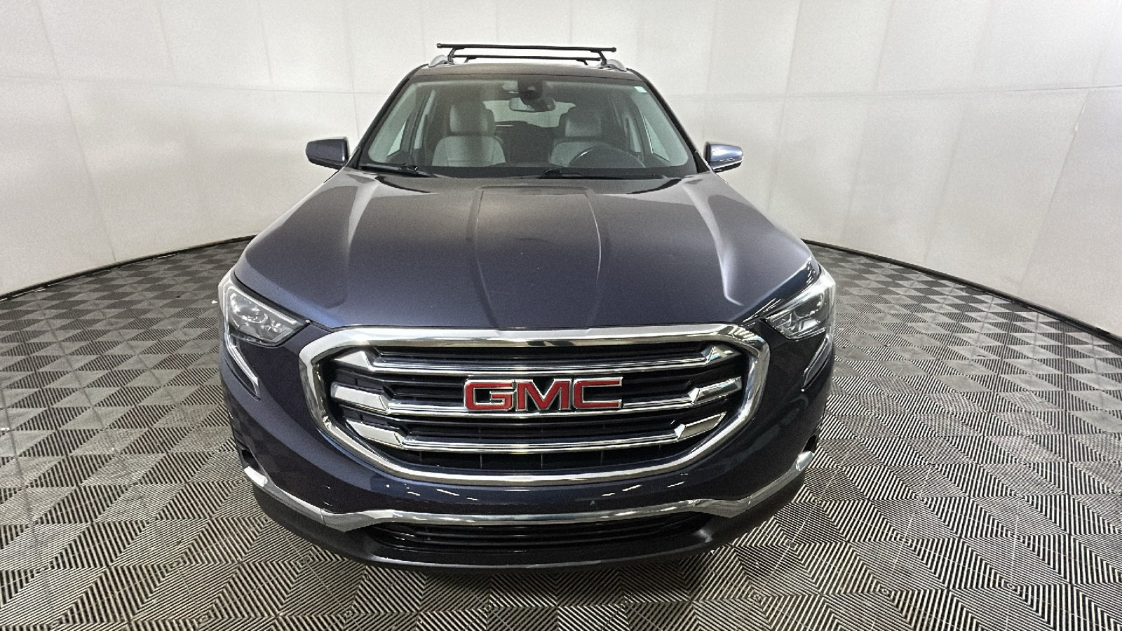 Used 2018 GMC Terrain SLT w/ Preferred Package AWD/4WD image 9