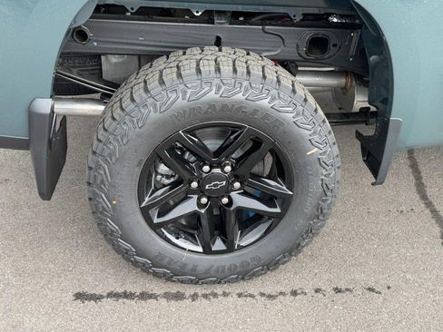 New 2026 Chevrolet Silverado 1500 Custom Trail Boss AWD/4WD image 4