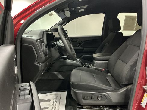 Used 2024 Chevrolet Colorado Trail Boss w/ LPO, Dark Essentials Package AWD/4WD image 8