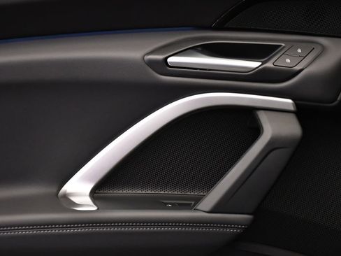 Used 2025 Audi Q5 Premium w/ Convenience Package image 40