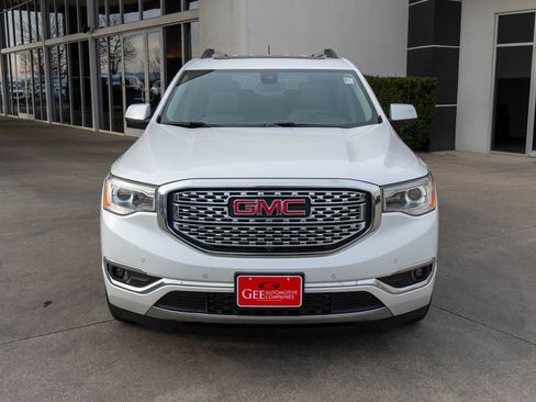 Used 2017 GMC Acadia Denali w/ Technology Package image 2