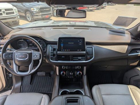 Used 2021 GMC Yukon XL SLT AWD/4WD image 28