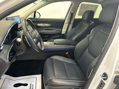 Used 2024 Genesis GV70 2.5T Advanced w/ Advanced Package image 4