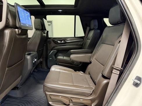 Used 2021 GMC Yukon Denali w/ Denali Premium Package AWD/4WD image 26