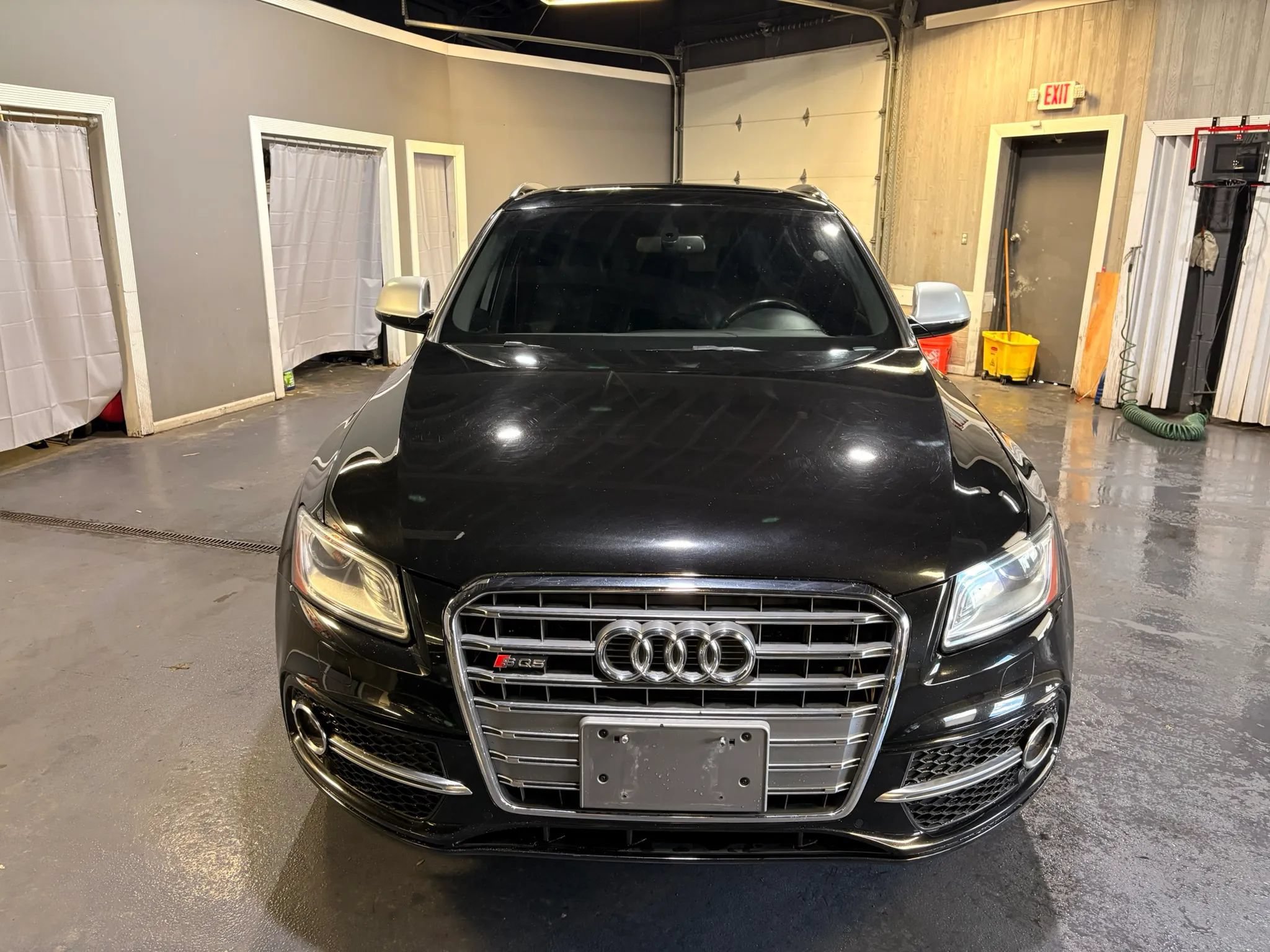 Used 2017 Audi SQ5 Premium Plus w/ Technology Package AWD/4WD image 2