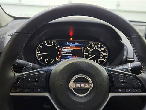 Certified 2025 Nissan Altima 2.5 SR w/ SR Premium Package image 18