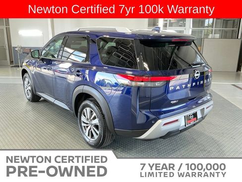 Used 2023 Nissan Pathfinder SL FWD image 25