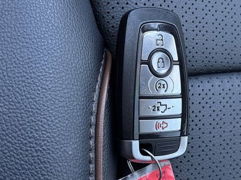 Used 2026 Ford F250 Lariat w/ FX4 Off-Road Package image 47