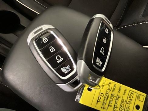 Certified 2023 Hyundai Venue Limited w/ Cargo Package FWD image 21