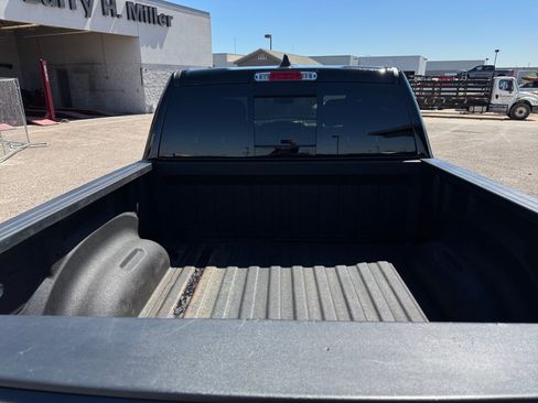 Used 2026 RAM 1500 Express AWD/4WD image 32