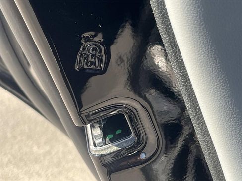 Used 2022 Lincoln Corsair Reserve w/ Equipment Group 201A image 14