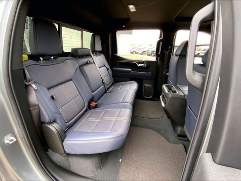 Certified 2025 Chevrolet Silverado 1500 High Country w/ Technology Package image 17