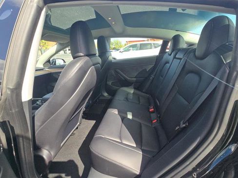 Used 2023 Tesla Model 3 Standard Range image 9